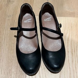 Dansko Loralie 37 Mary Jane Wedges Black Leather Like New Sz 7